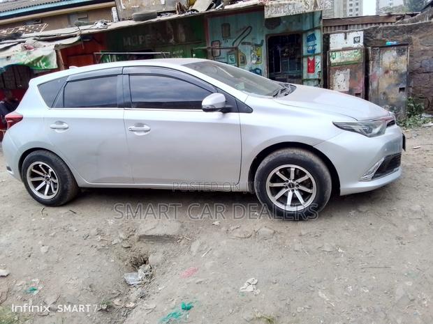 Toyota Auris 2015 Silver