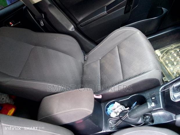 Toyota Auris 2015 Silver