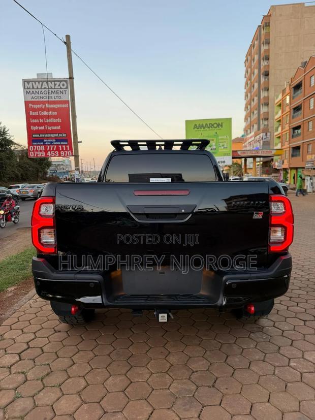 Toyota Hilux 2023 Black
