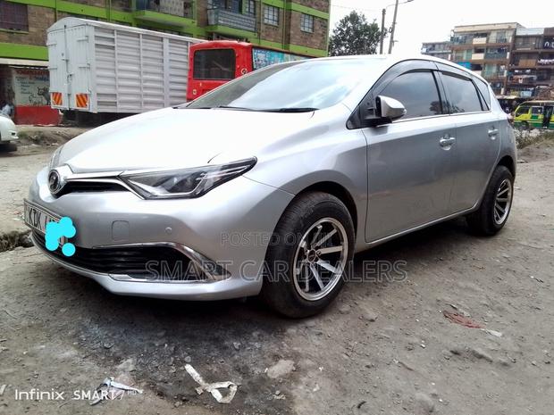 Toyota Auris 2015 Silver
