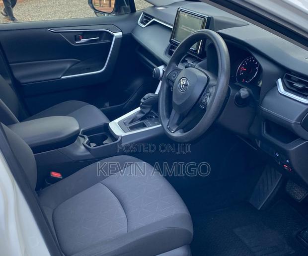 Toyota RAV4 2019 White