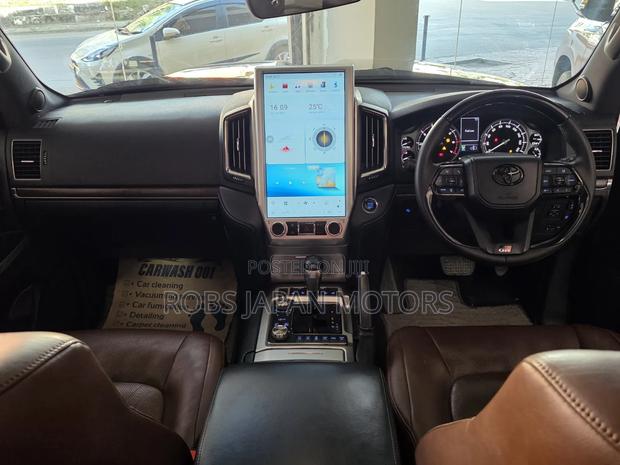 Toyota Land Cruiser 2018 Gray