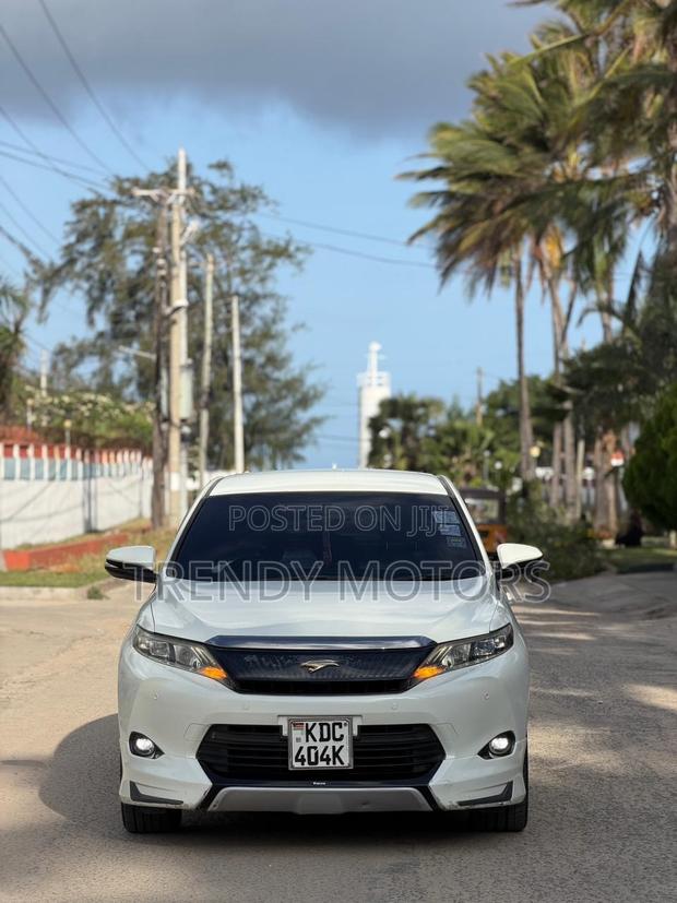 Toyota Harrier 2014 White