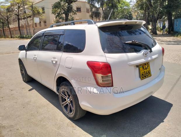 Toyota Corolla Fielder 2010 Off white