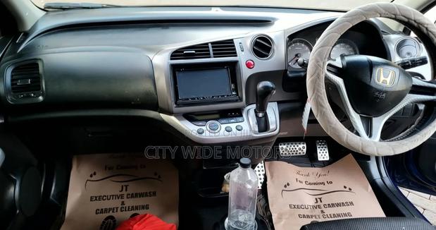 Honda Stream 2011 Blue