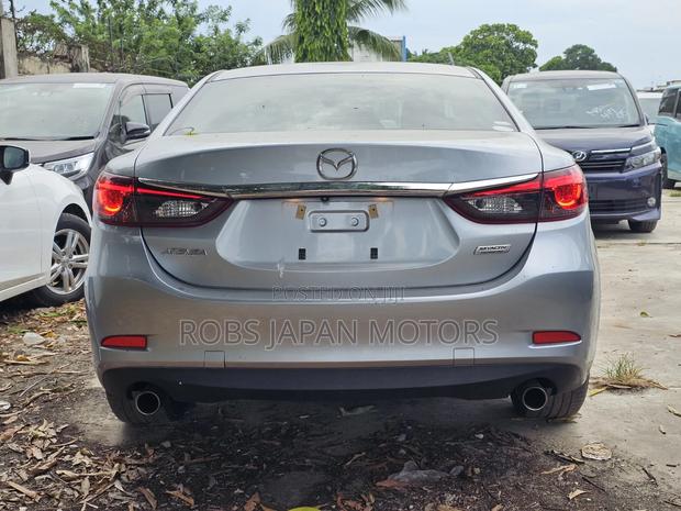 Mazda Atenza 2018 Silver