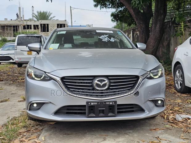 Mazda Atenza 2018 Silver