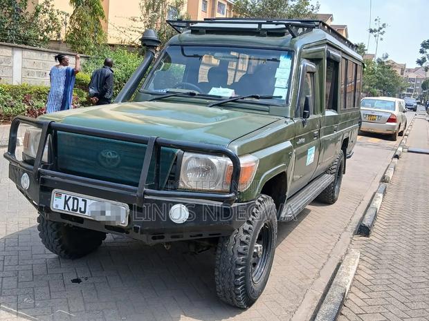 Toyota Land Cruiser 2005 Green