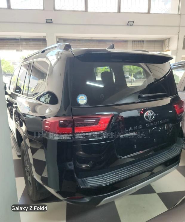 Toyota Land Cruiser 2021 Black