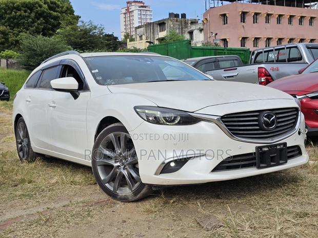 Mazda Atenza 2018 Off white