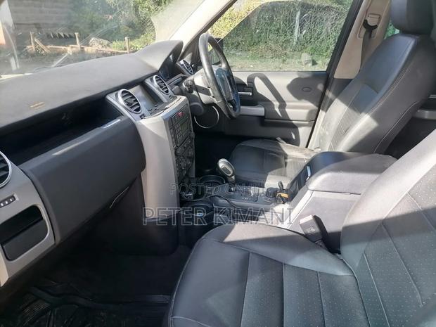 Land Rover Discovery 2009 Gray