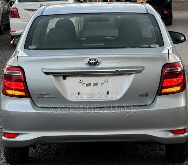 Toyota Axio 2019 Silver