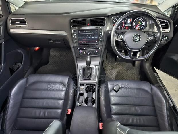 Volkswagen Golf 2018 Black