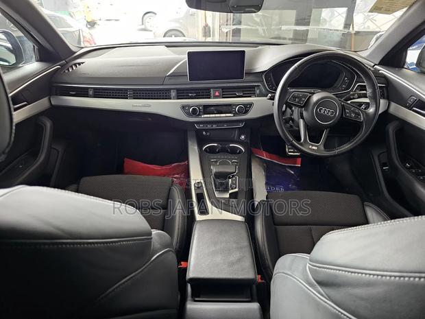 Audi A4 2018 Gray