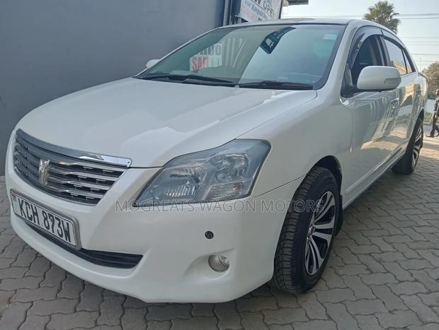 Toyota Premio 2011 White