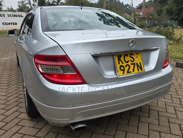 Mercedes-Benz C200 2012 Silver