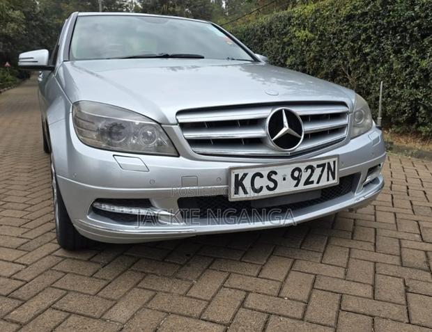 Mercedes-Benz C200 2012 Silver
