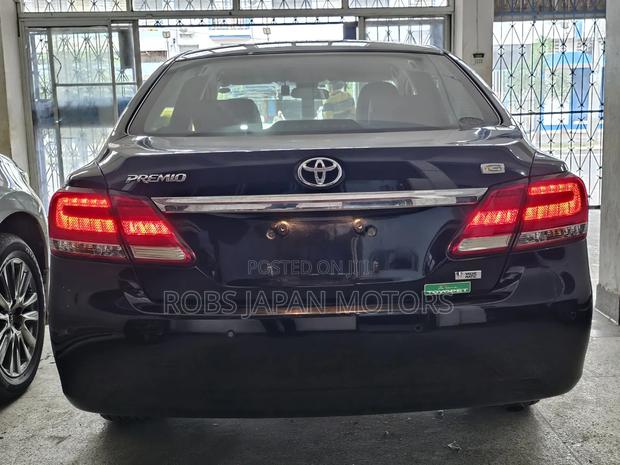 Toyota Premio 2019 Black