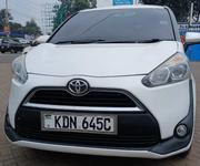 Toyota Sienta 2016 White for sale