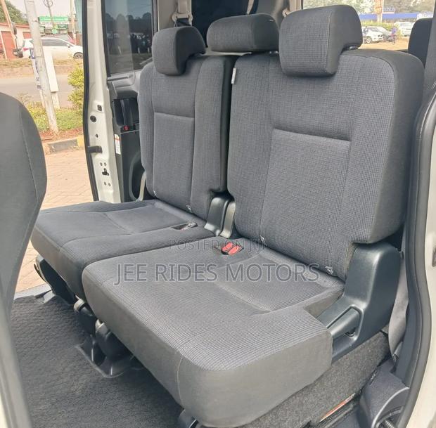 Toyota Sienta 2016 White