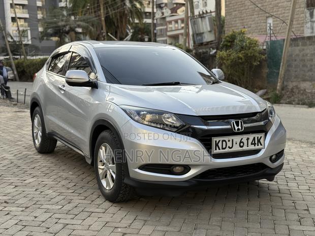Honda Vezel 2015 Silver
