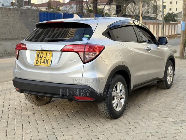 Honda Vezel 2015 Silver