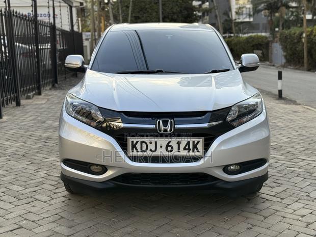 Honda Vezel 2015 Silver