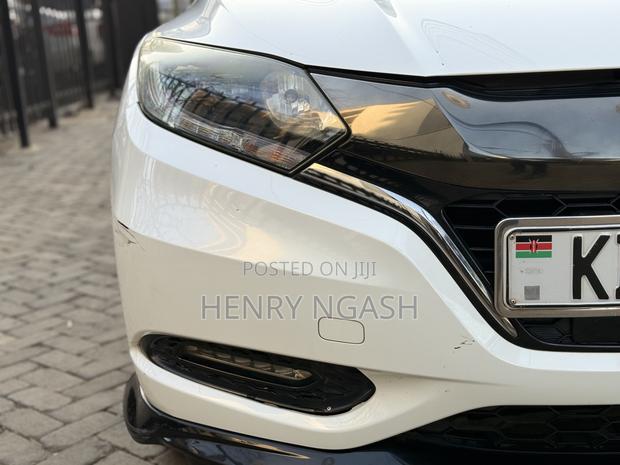 Honda Vezel 2018 White