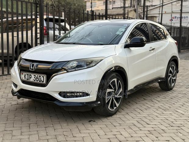 Honda Vezel 2018 White