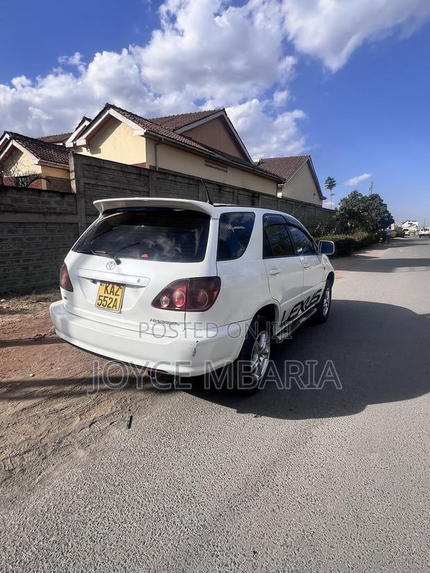 Toyota Harrier 2006 White