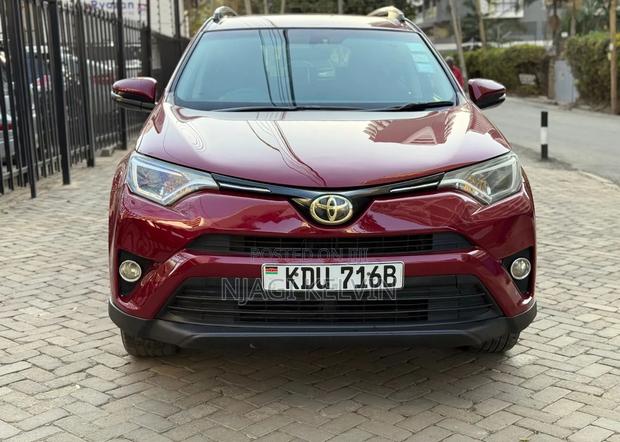 Toyota RAV4 2018 Red