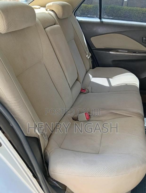 Toyota Belta 2009 Silver