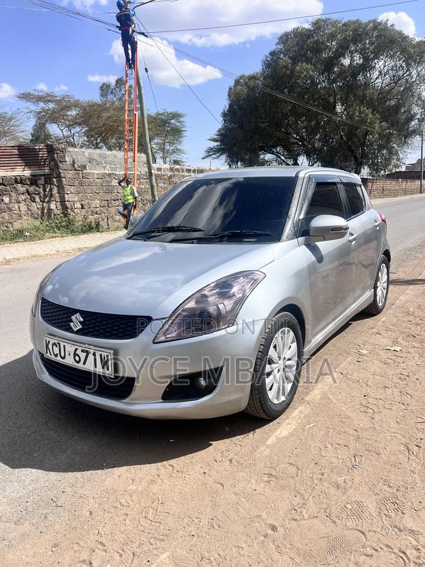 Suzuki Swift 2012 Gray