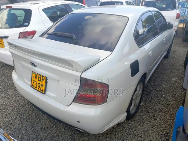 Subaru Legacy 2004 White