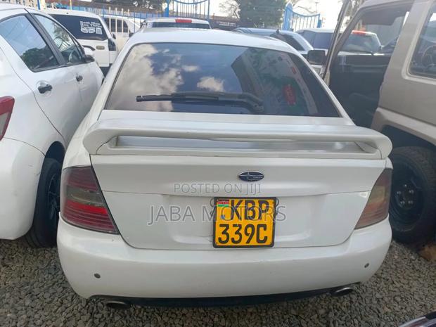 Subaru Legacy 2004 White