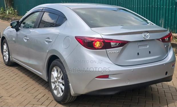 Mazda Axela 2018 Silver