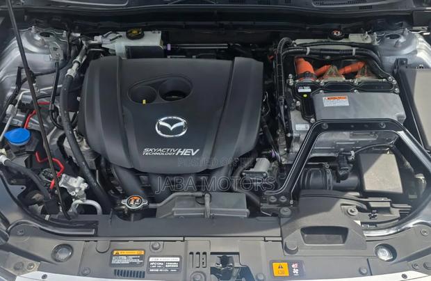 Mazda Axela 2018 Silver