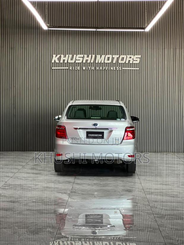 Toyota Axio 2019 Silver