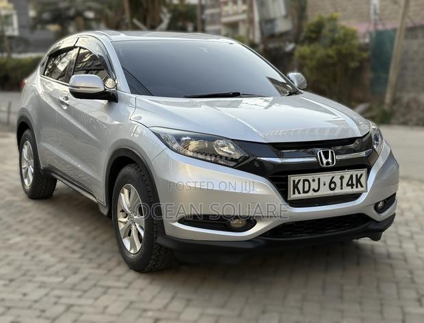 Honda Vezel 1.5 4WD 2015 Silver