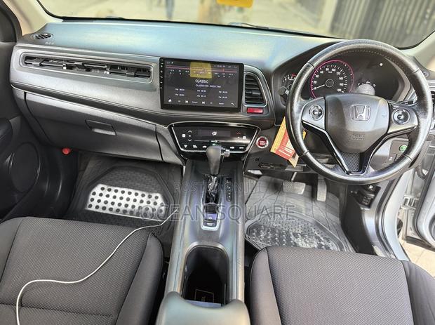 Honda Vezel 1.5 4WD 2015 Silver