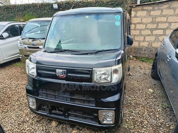 Daihatsu Wake 2017 Black