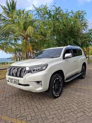 Toyota Land Cruiser Prado 2017 White for sale
