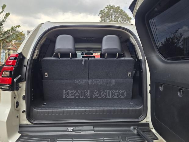 Toyota Land Cruiser Prado 2.8 2019 White