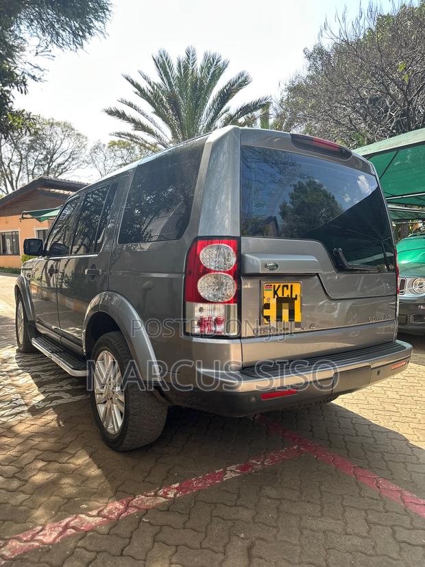 Land Rover Discovery 2011 Silver