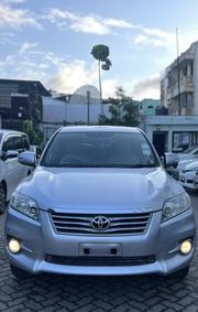 Toyota Vanguard 2011 Silver for sale