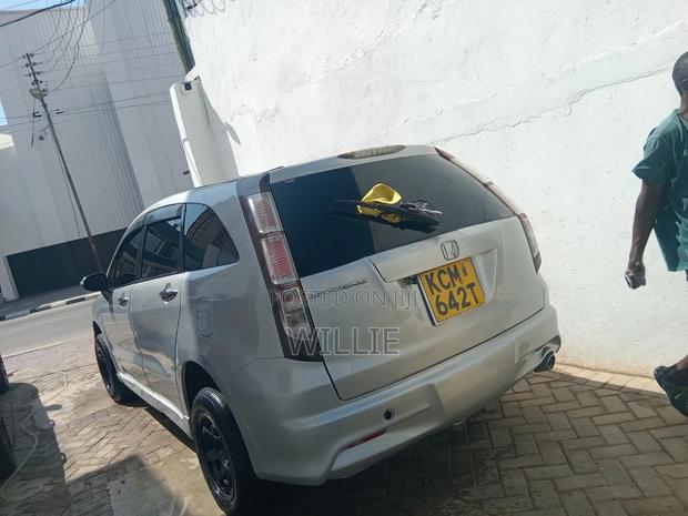 Honda Stream 2010 Silver