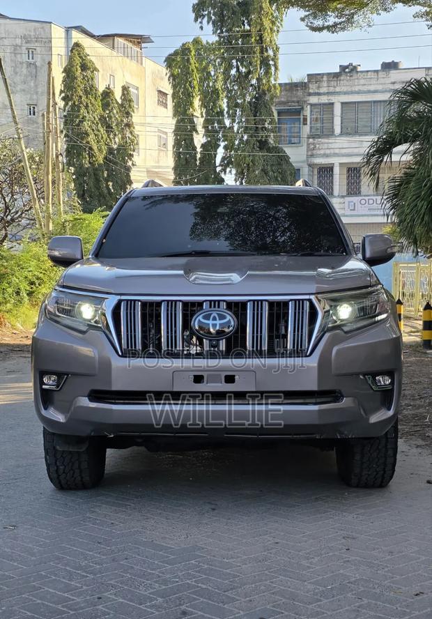 Toyota Land Cruiser Prado 2018 Beige