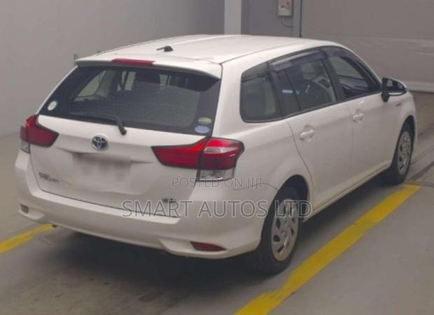 Toyota Corolla Fielder 1.5 Hybrid FWD 2020 Pearl