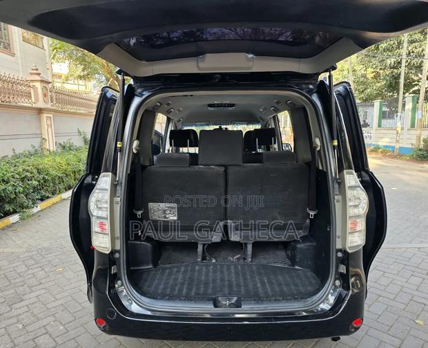 Toyota Voxy 2014 Black