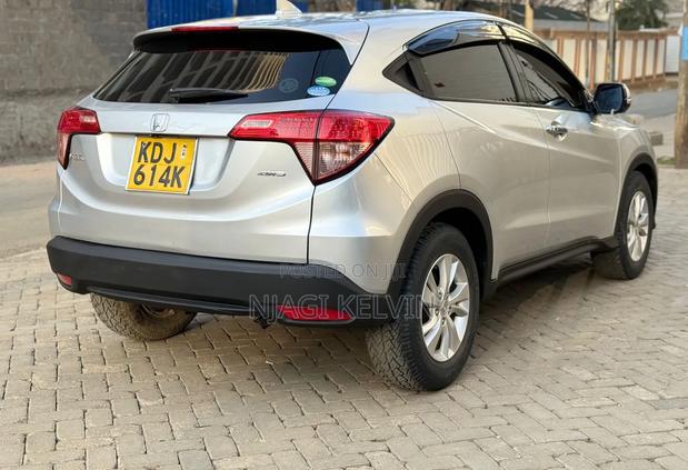 Honda Vezel 1.5 4WD 2015 Silver